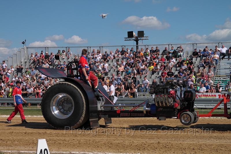 double screaming.JPG - Gert Dingerink. Winner tracktorpulling Niepruszewo 2015